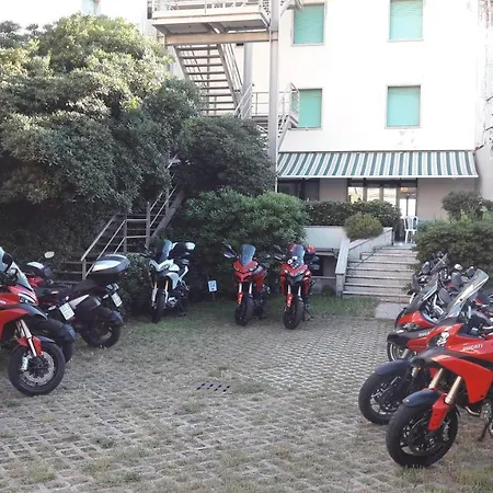 Manzi 3* Marina Di Pisa