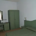 Manzi Hotel 3*